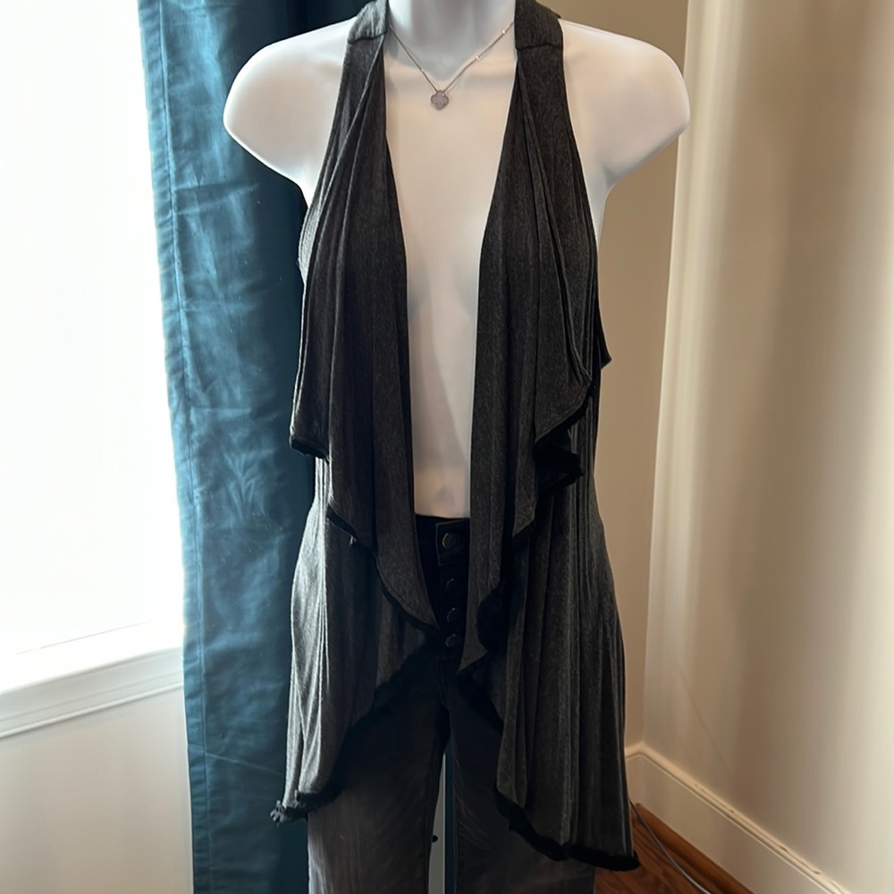 Ruffle long vest